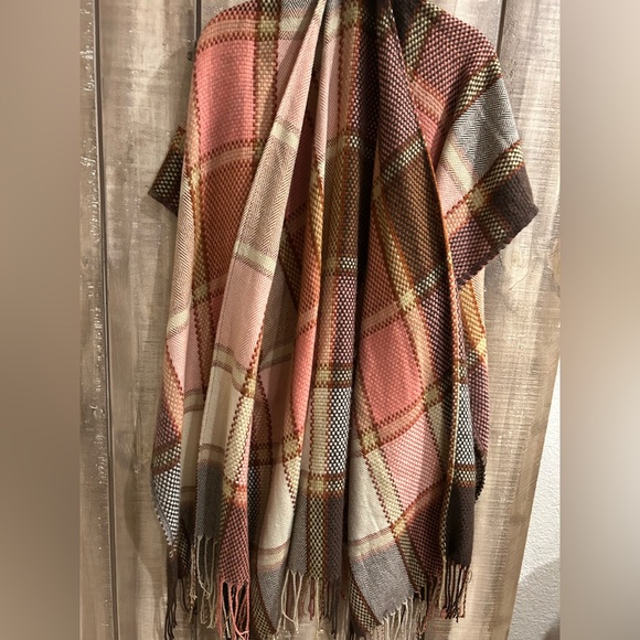 Anthropologie Pink and Brown plaid wrap, one size - Picture 6 of 13
